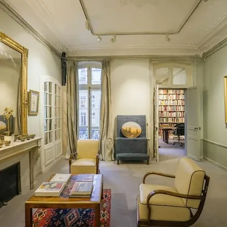 Luxurious Near Opera *