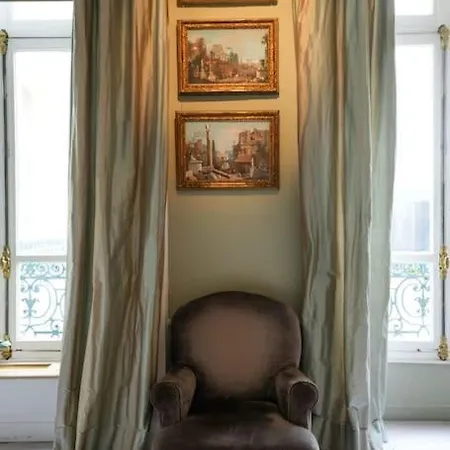 Luxurious Near Opera *